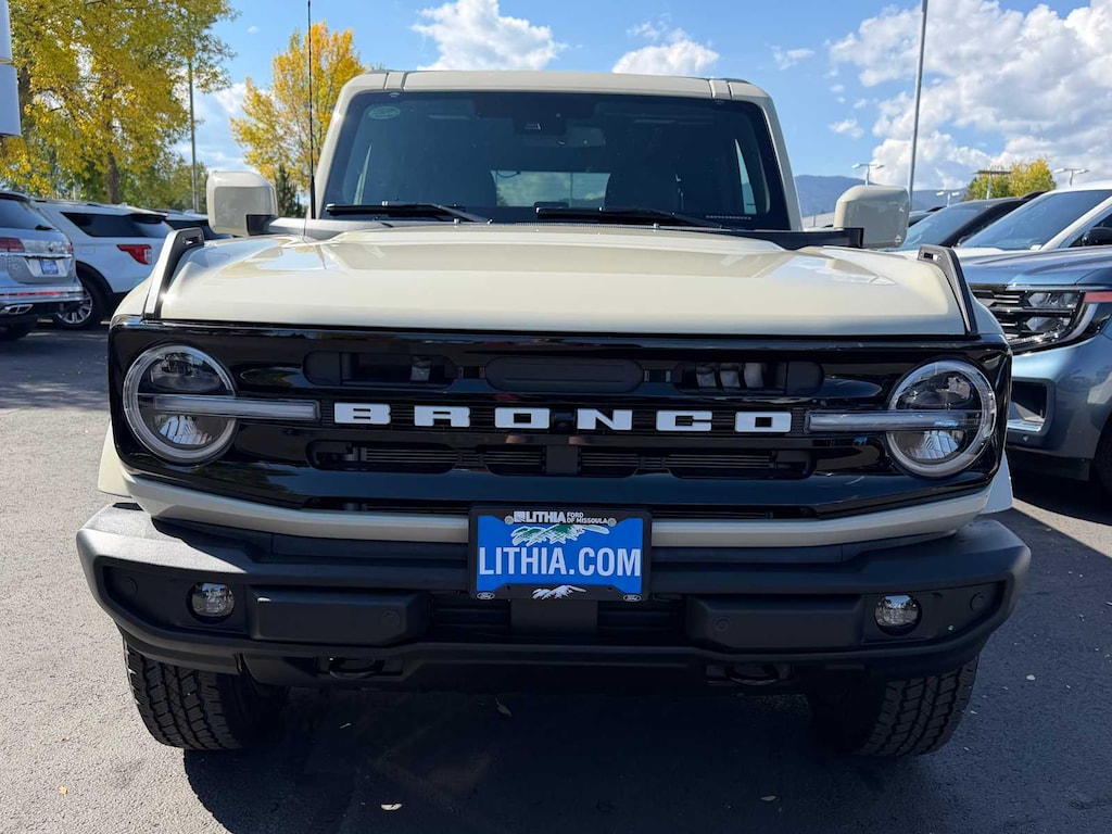 New 2026 Ford Bronco Outer Banks SUV