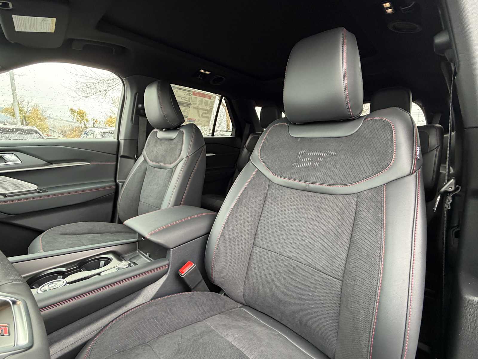 2026 Ford Explorer ST - Photo 13