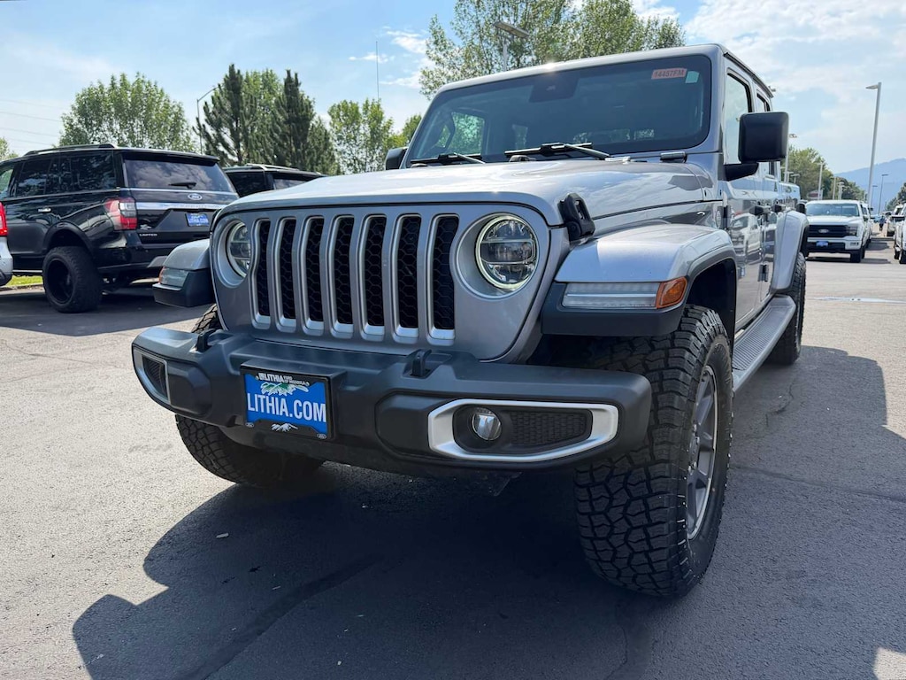 Used 2020 Jeep Gladiator Overland Truck