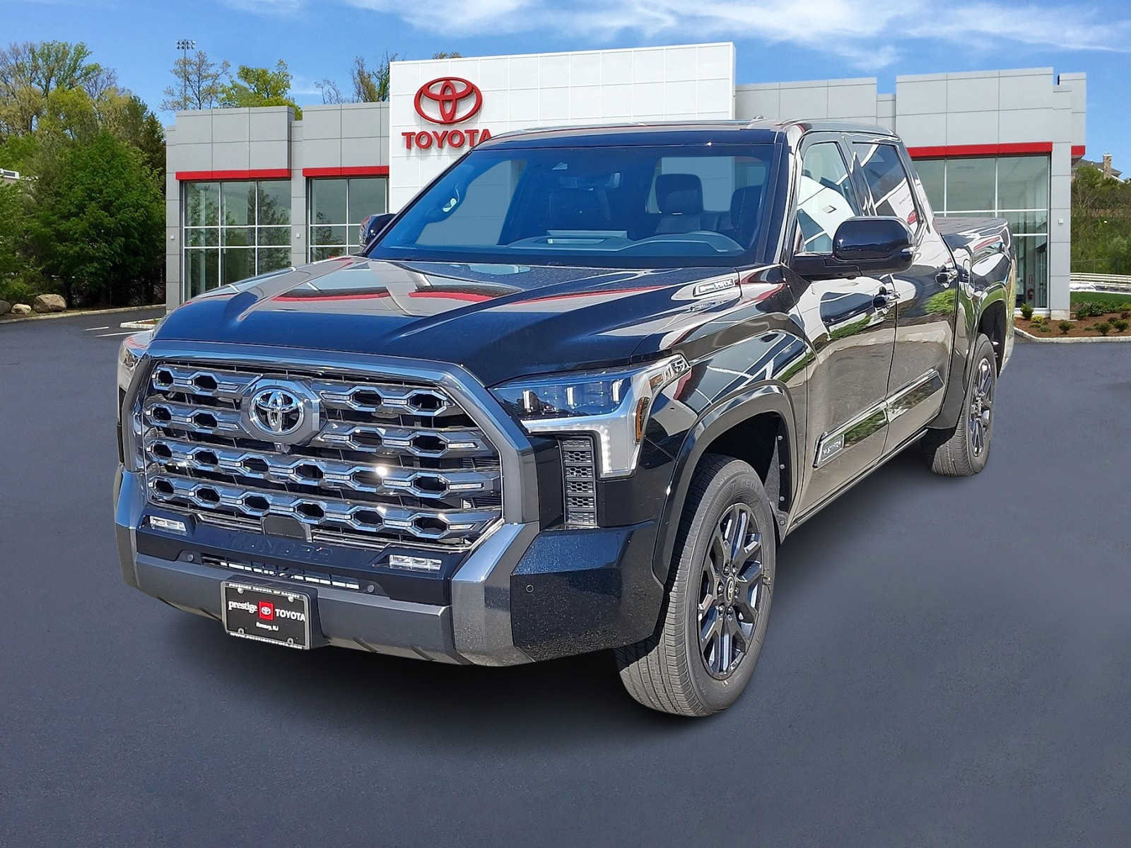 2026 Toyota Tundra i-FORCE MAX Platinum PLATINUM CREWMAX 5.5