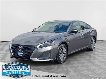 Nissan Altima Sedan