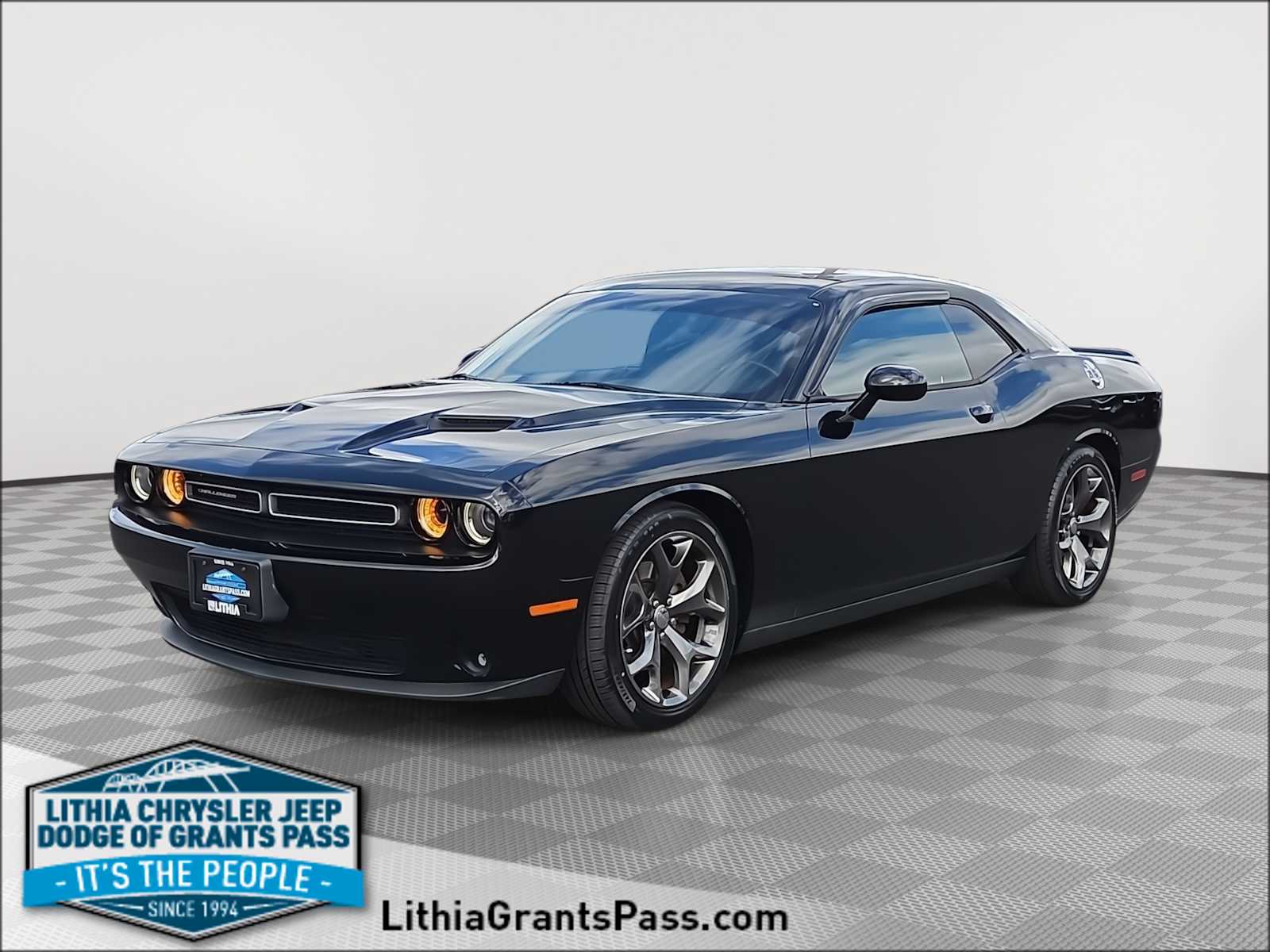 2015 Dodge Challenger SXT