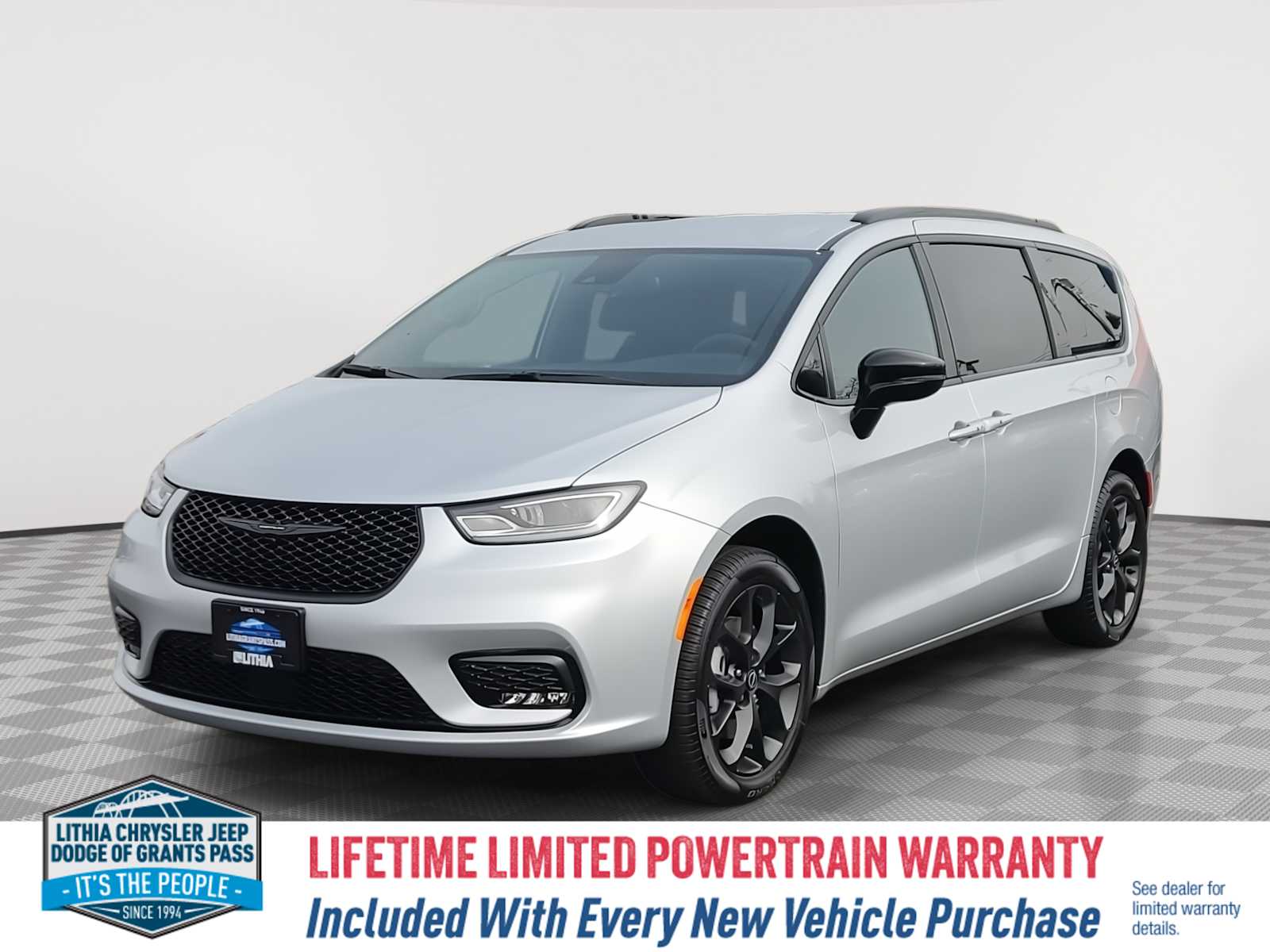 2026 Chrysler Pacifica Select