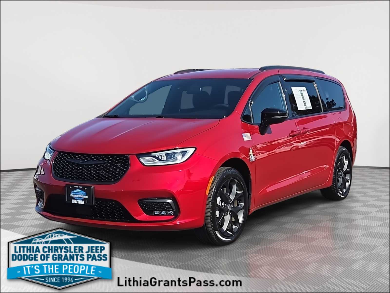 2026 Chrysler Pacifica Select