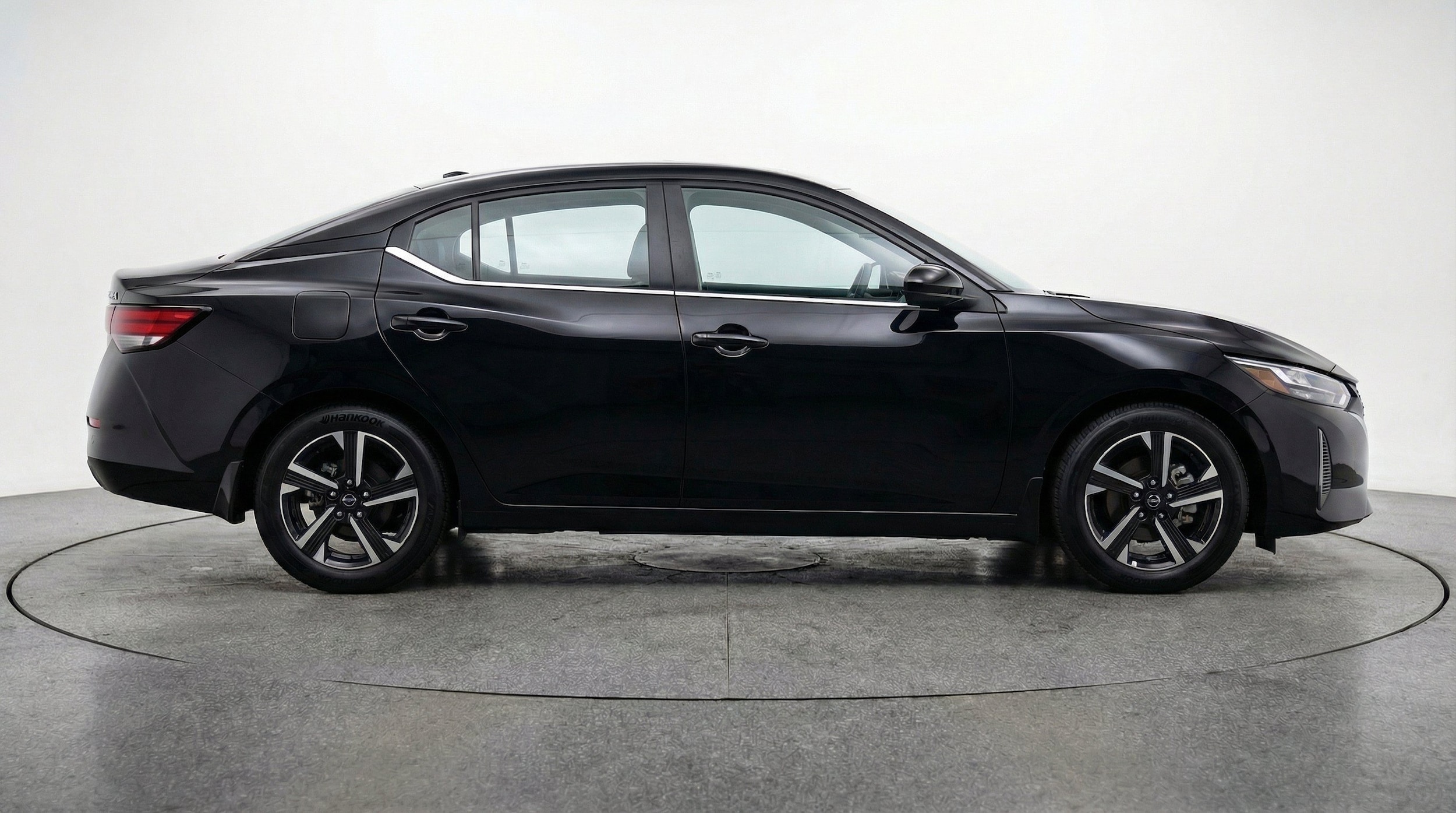 Thumbnail: 2025 Nissan Sentra - 11