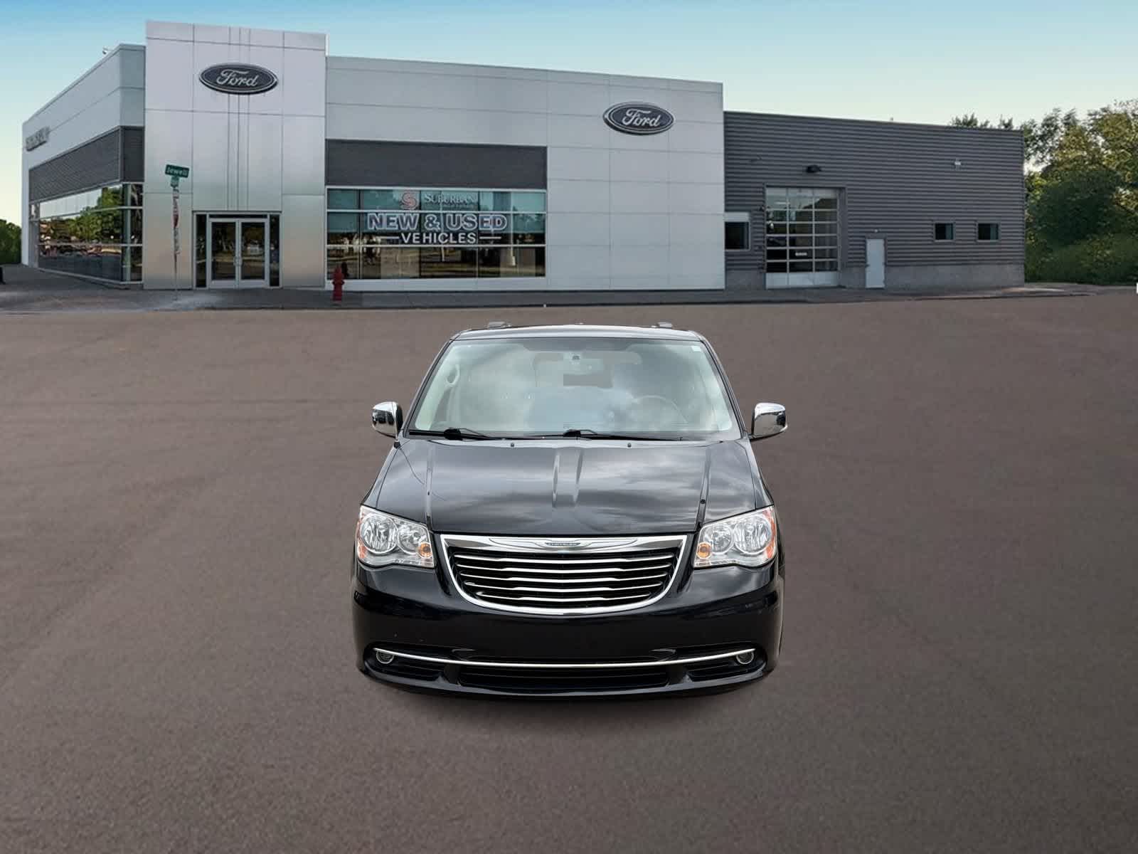 2016 Chrysler Town & Country