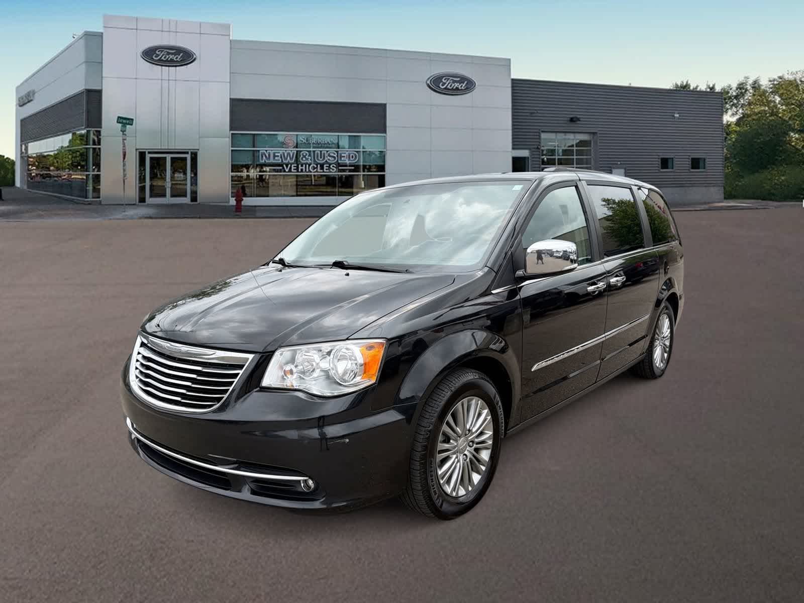 2016 Chrysler Town & Country Touring-L
