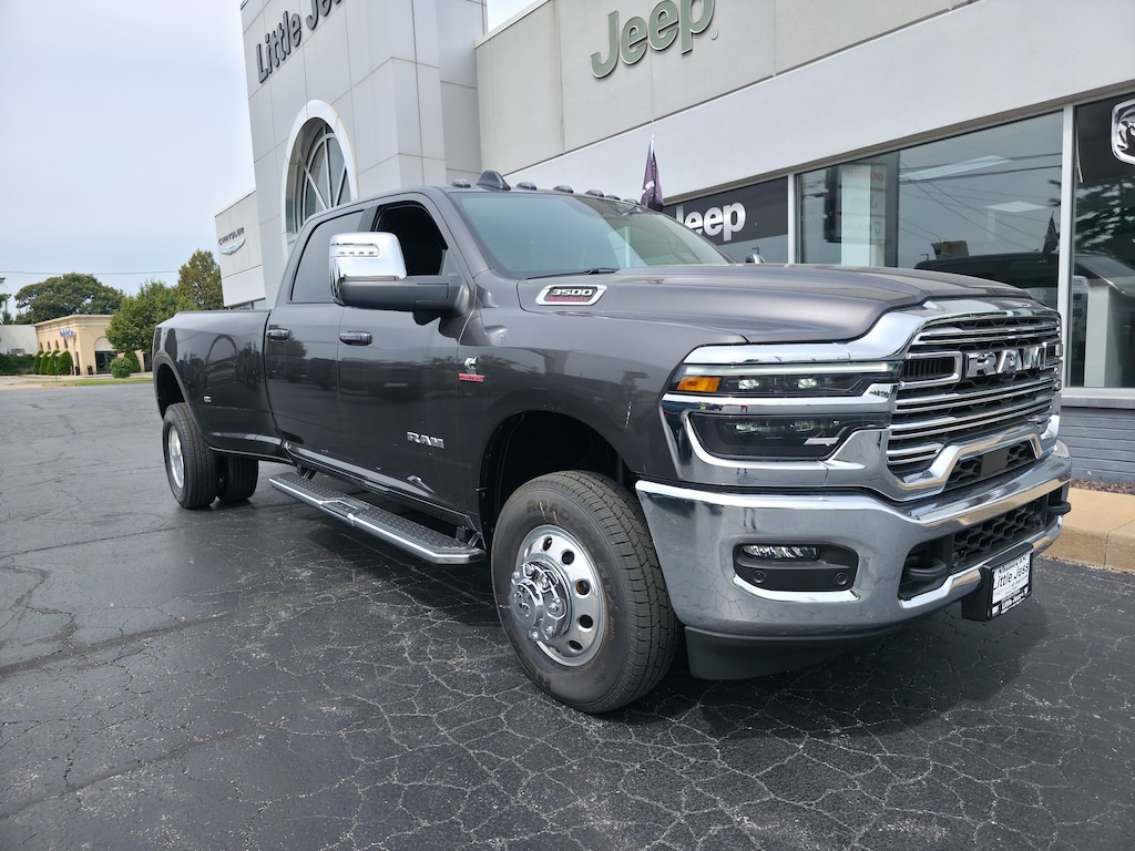 New 2026 Ram 3500 LARAMIE CREW CAB 4X4 8' BOX Pickup