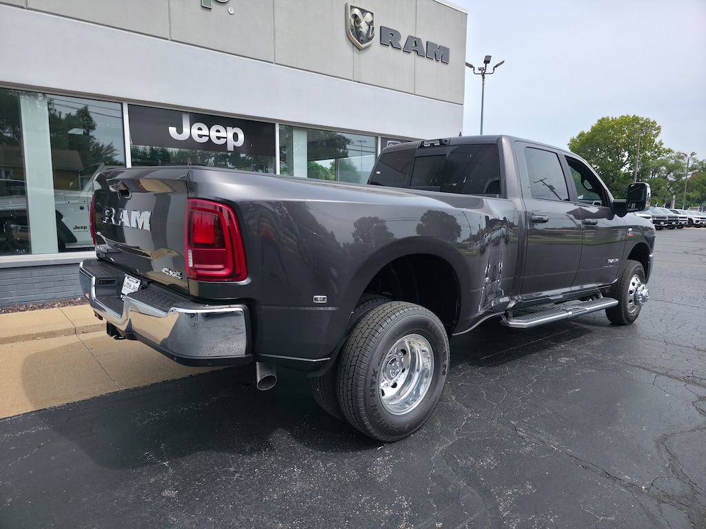 New 2026 Ram 3500 LARAMIE CREW CAB 4X4 8' BOX Pickup