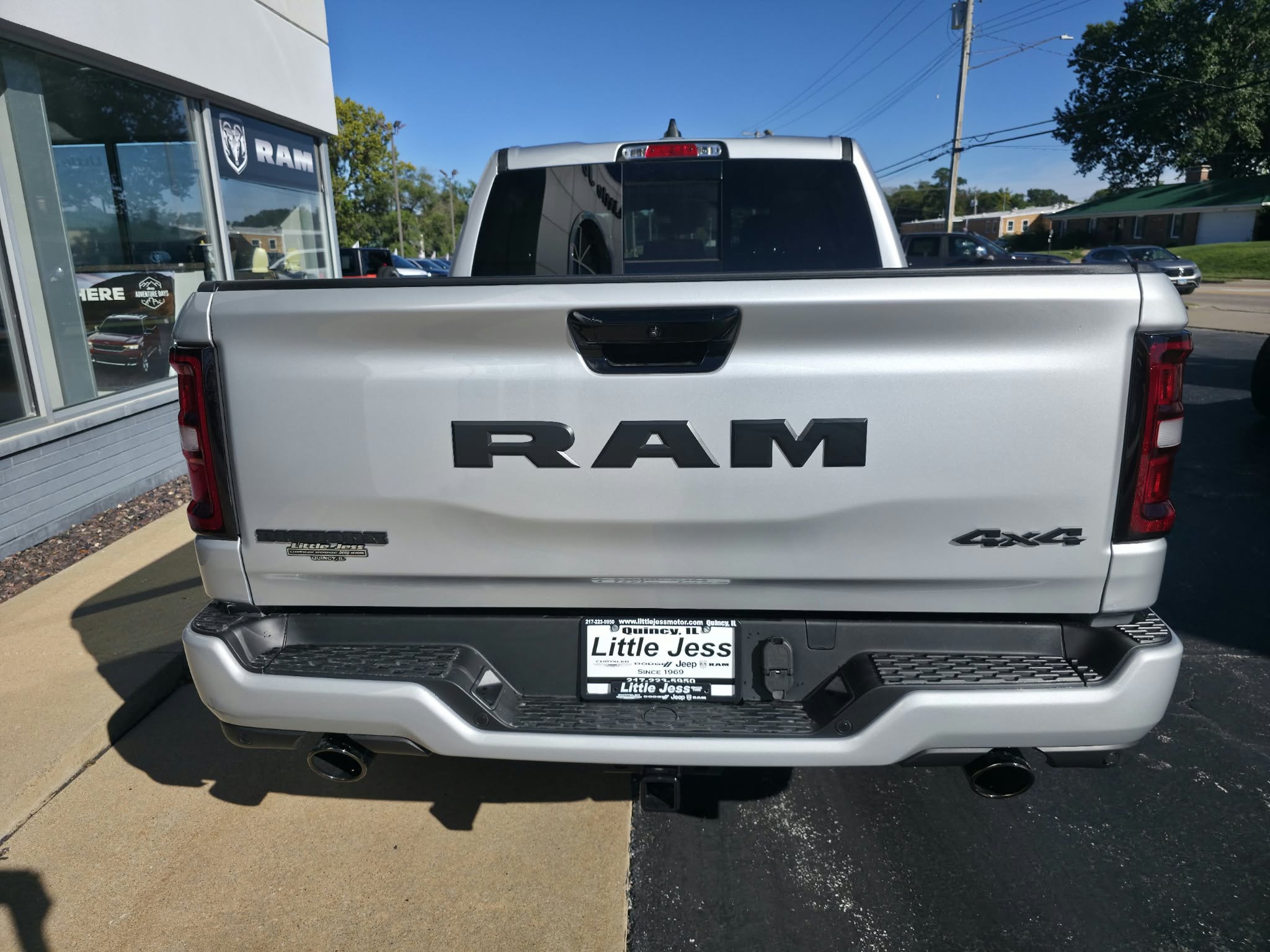 New 2027 Ram 1500 BIG HORN CREW CAB 4X4 5'7 BOX Pickup