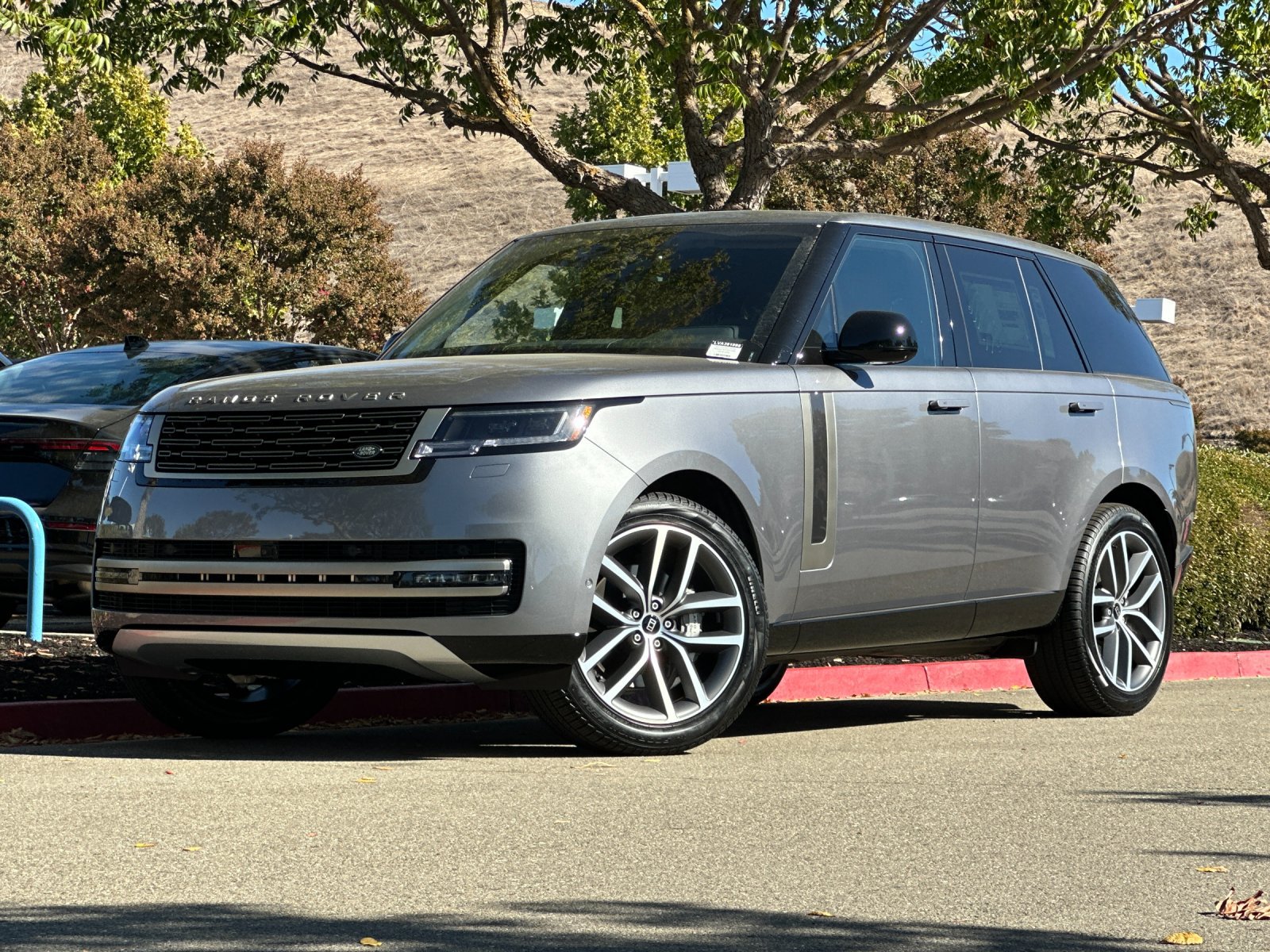 2027 Land Rover Range Rover SE SUV