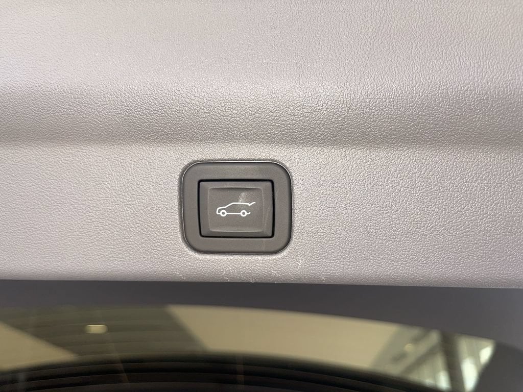 2026 Cadillac Escalade IQ Luxury - Photo 17