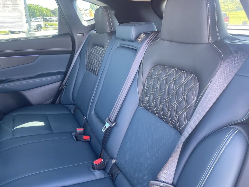 2025 Nissan Murano Platinum - Photo 38