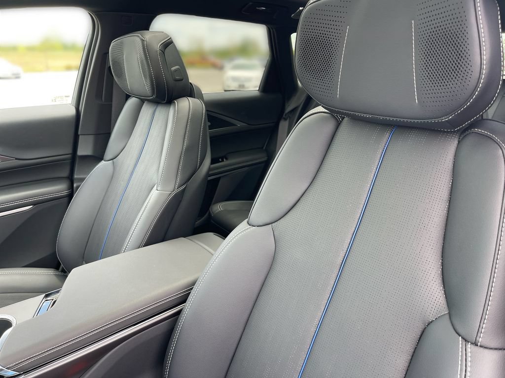 2026 Cadillac LYRIQ Premium Sport - Photo 17