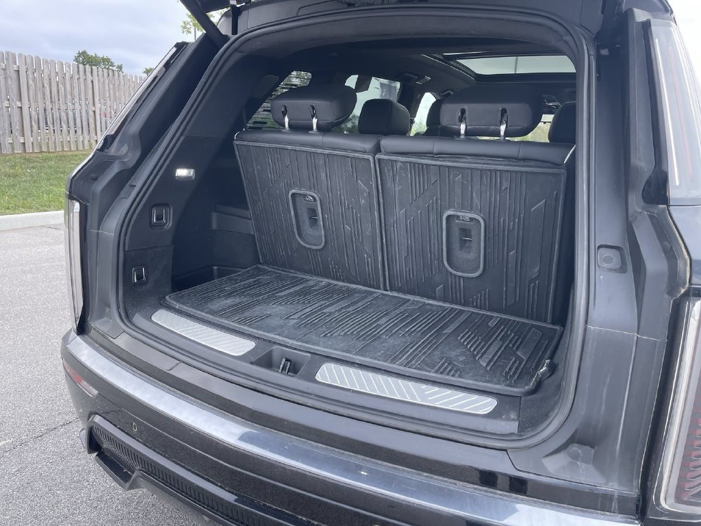 Certified 2026 CADILLAC VISTIQ Platinum SUV