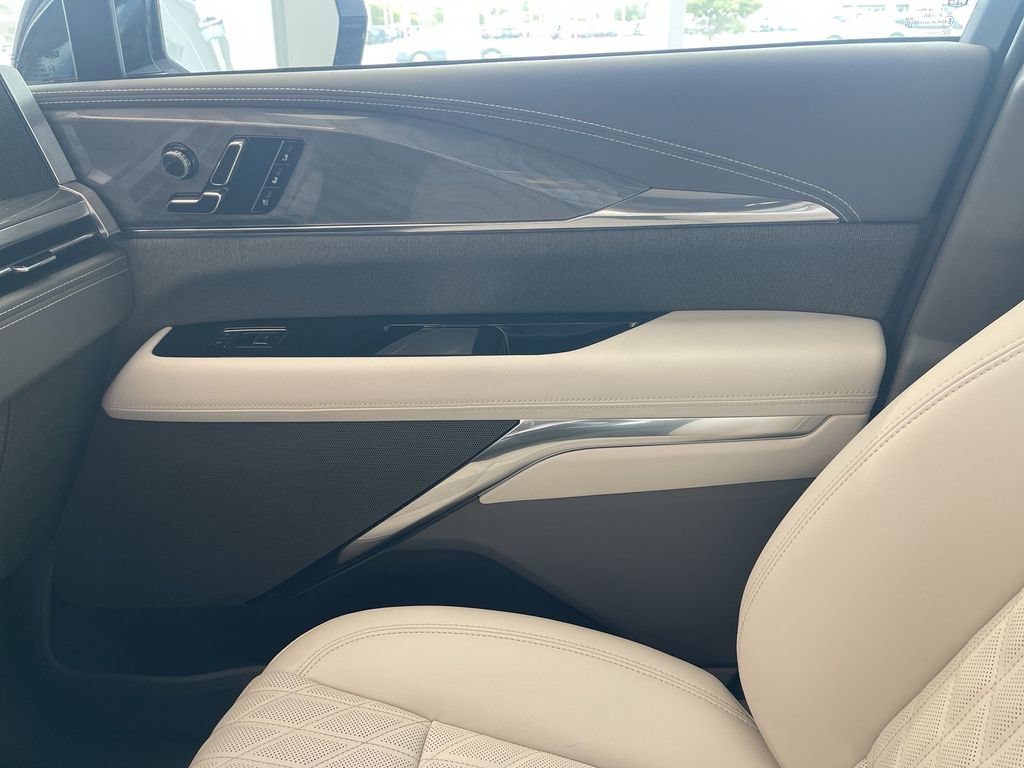 2026 Cadillac Escalade IQ Luxury - Photo 31