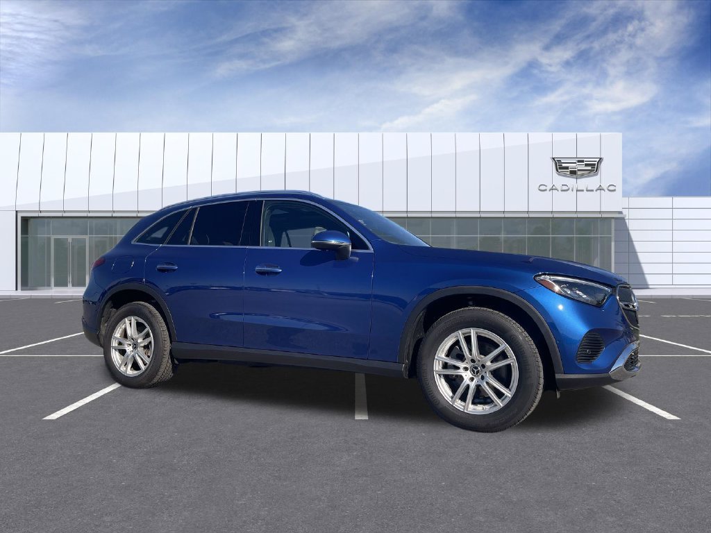2025 Mercedes-Benz GLC