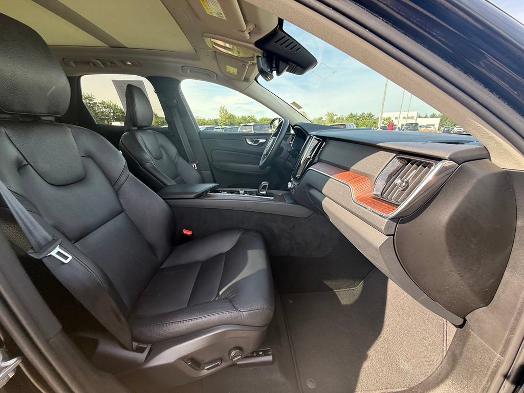 2024 Volvo XC60 Plus - Photo 34