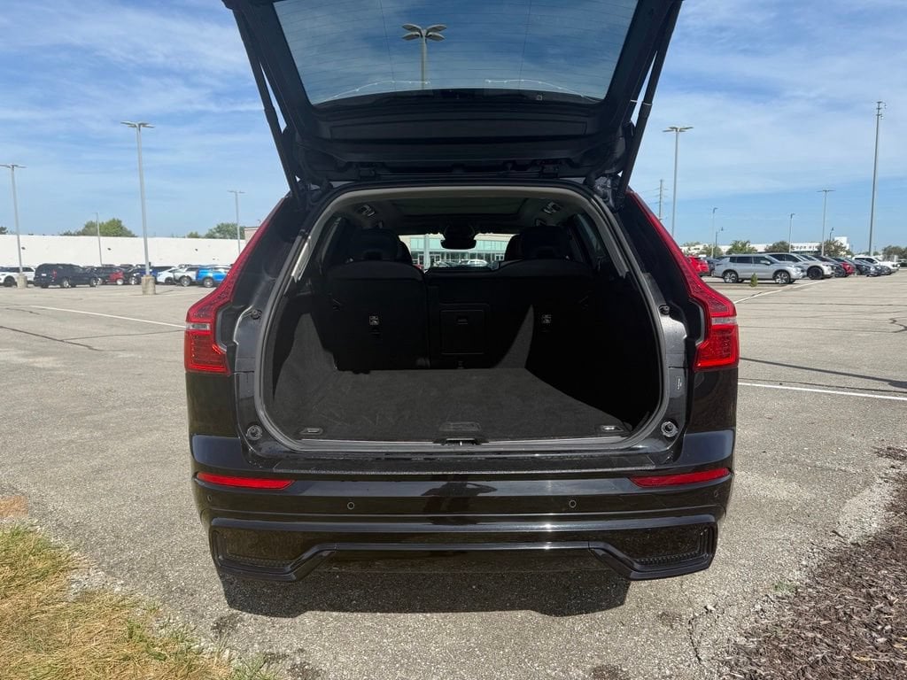 2024 Volvo XC60 Plus - Photo 14