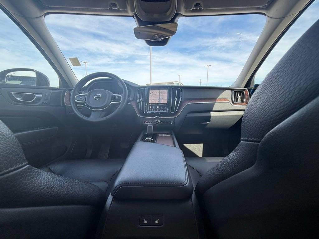 2024 Volvo XC60 Plus - Photo 25