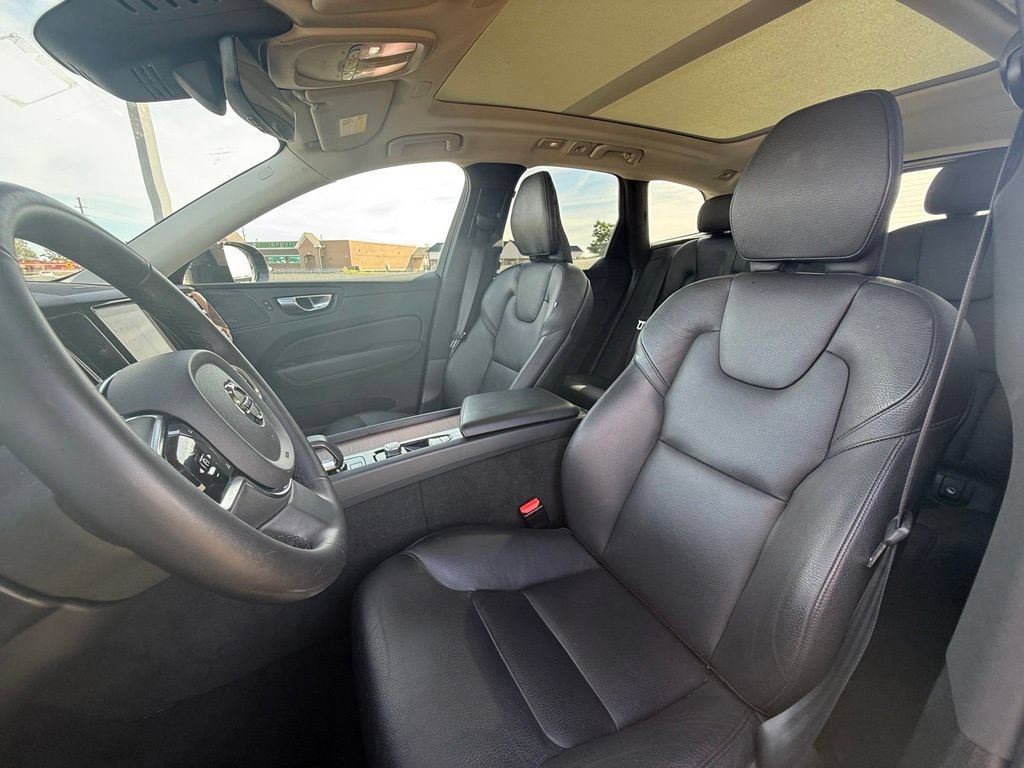 2024 Volvo XC60 Plus - Photo 28