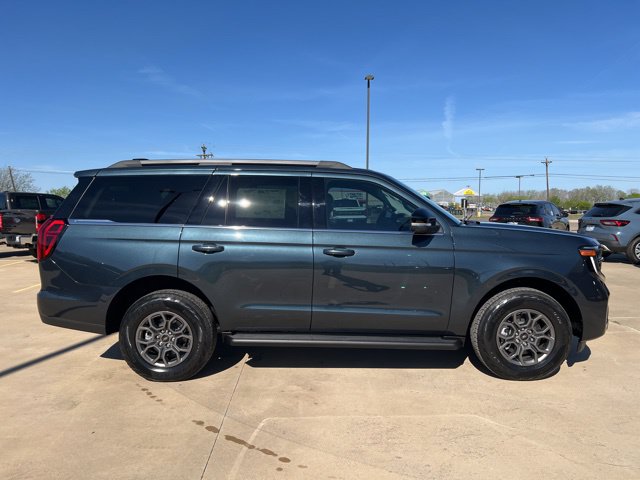 2026 Ford Expedition Active - Photo 8