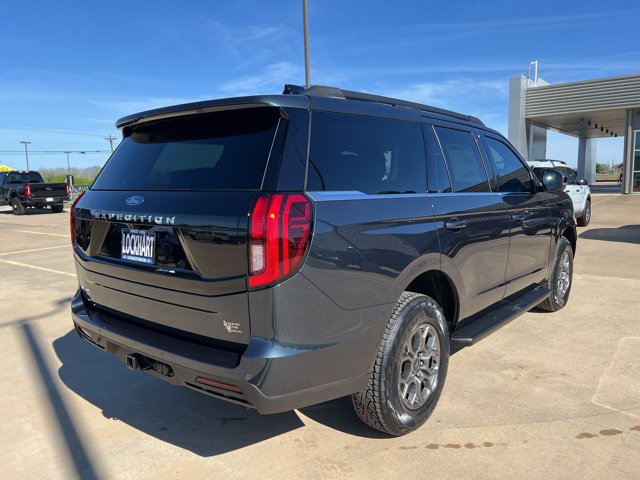 2026 Ford Expedition Active - Photo 7