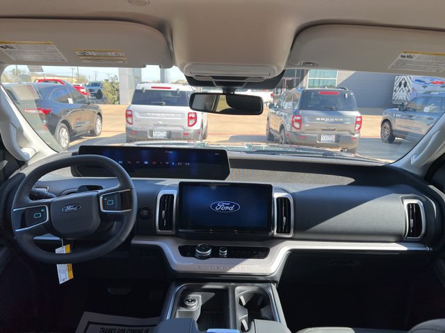 2026 Ford Expedition Active - Photo 10