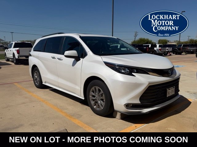 2024 Toyota Sienna XLE