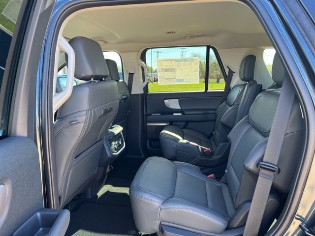 2026 Ford Expedition Active - Photo 18