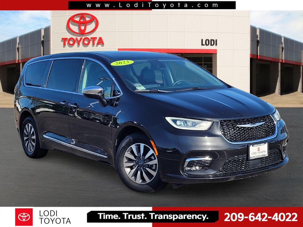2023 Chrysler Pacifica