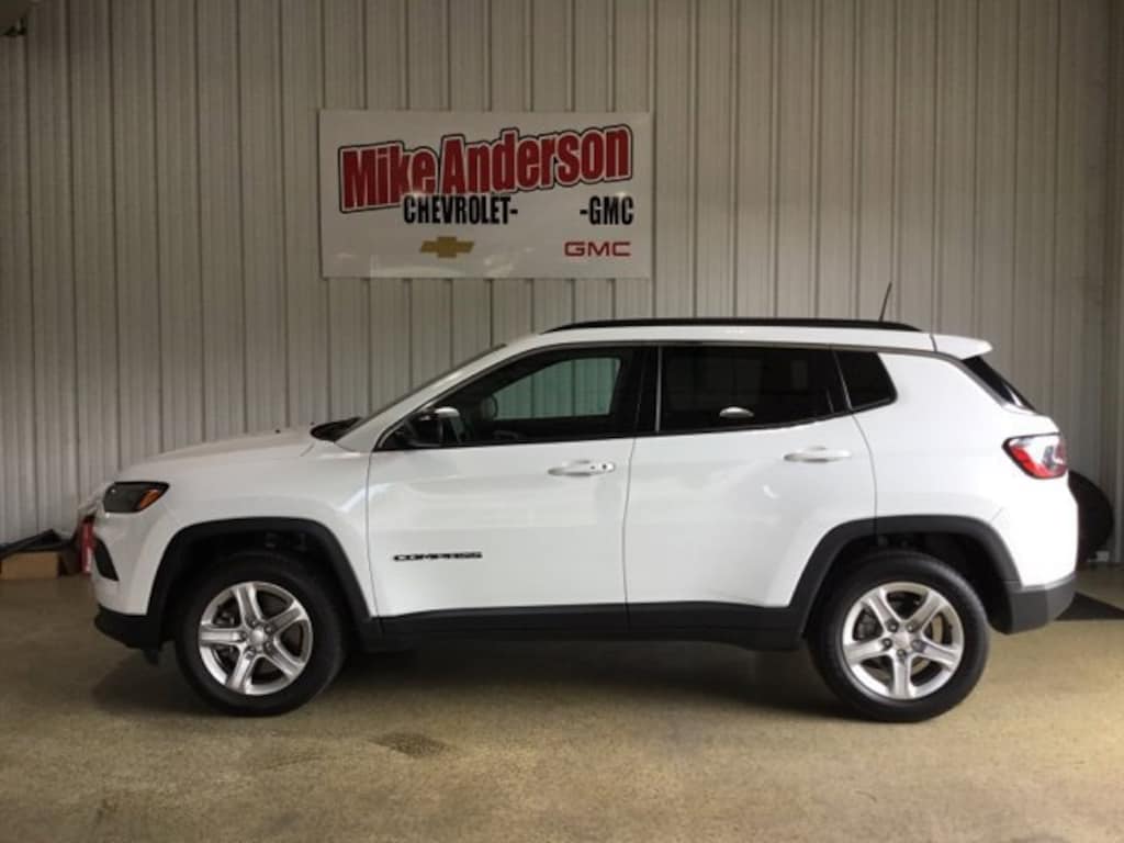 Used 2024 Jeep Compass Latitude SUV