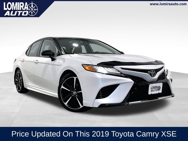 2019 Toyota Camry XSE