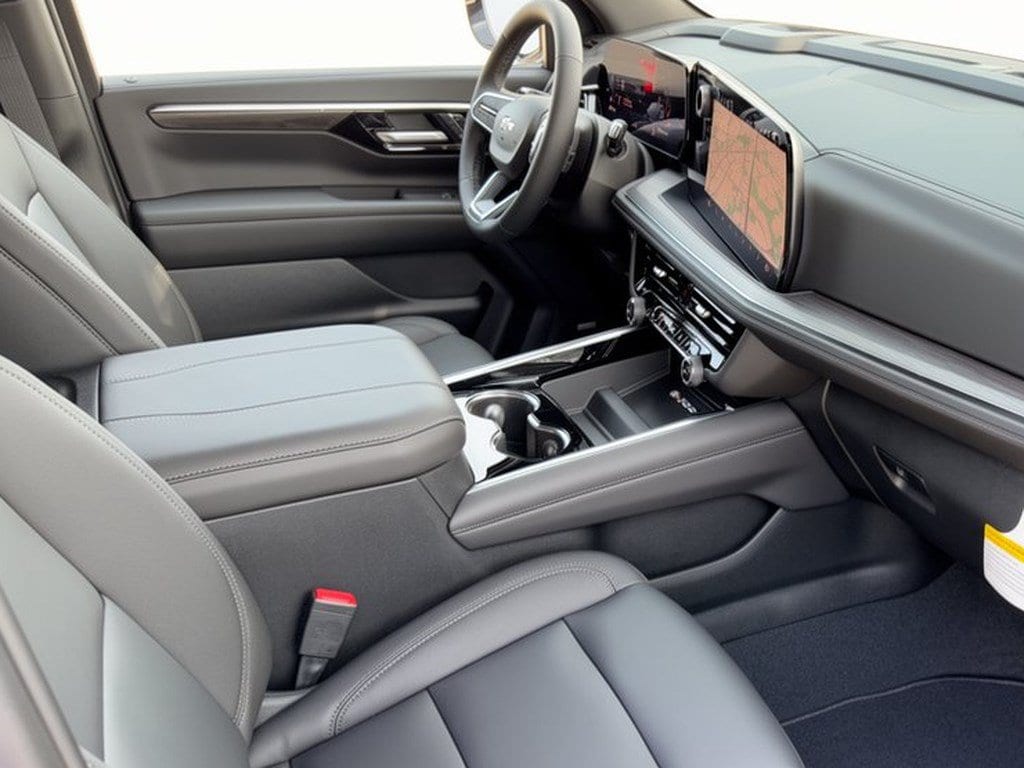 2026 Chevrolet Tahoe LT - Photo 30