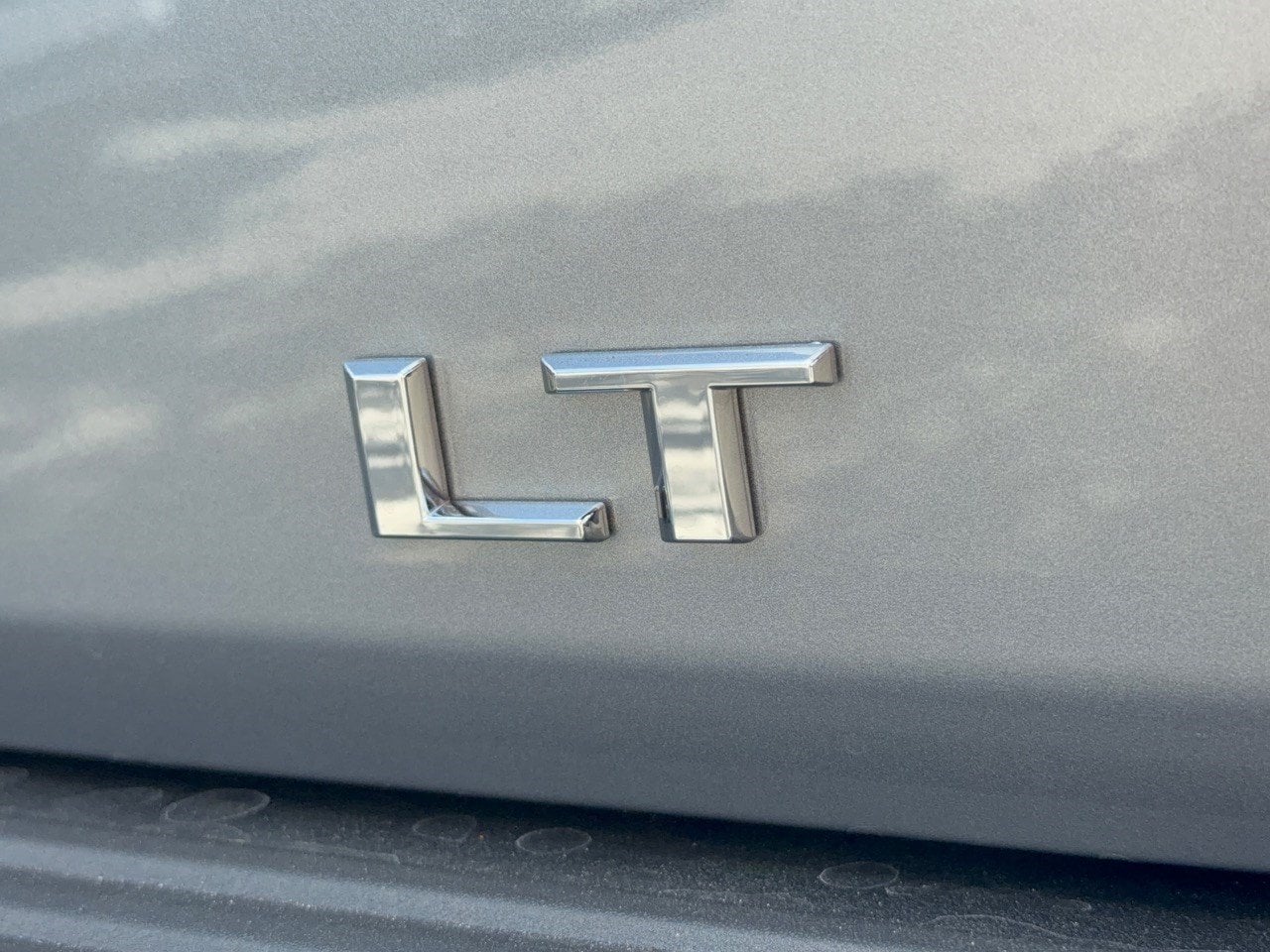 2026 Chevrolet Suburban LT - Photo 32