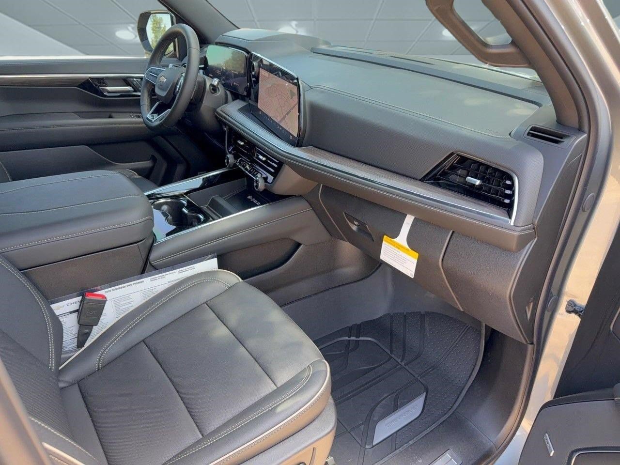 2026 Chevrolet Suburban Premier - Photo 29