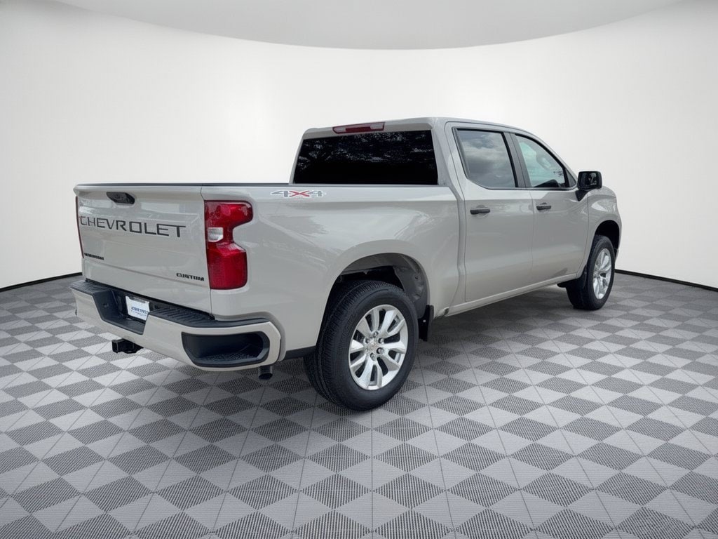 2026 Chevrolet Silverado 1500 Custom - Photo 9
