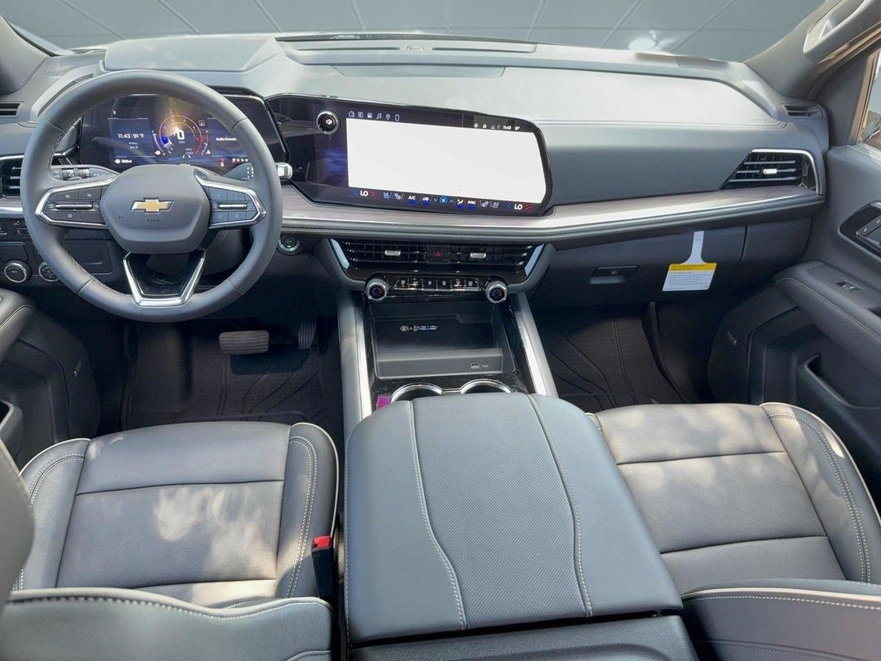 2026 Chevrolet Suburban Premier - Photo 17