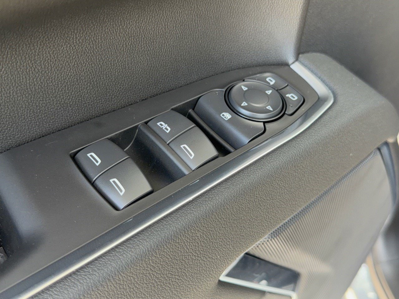 2026 Chevrolet Silverado 1500 LT - Photo 15