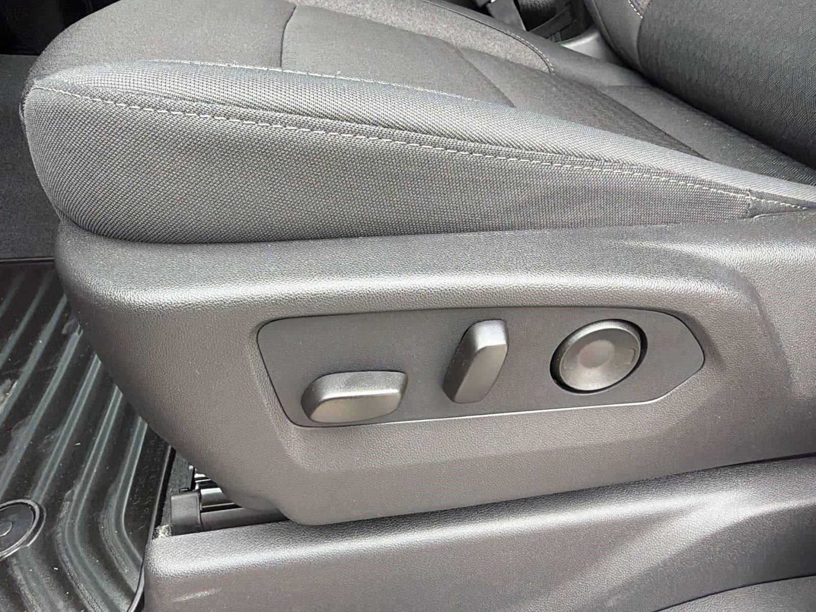 2026 Chevrolet Silverado 1500 Custom - Photo 13