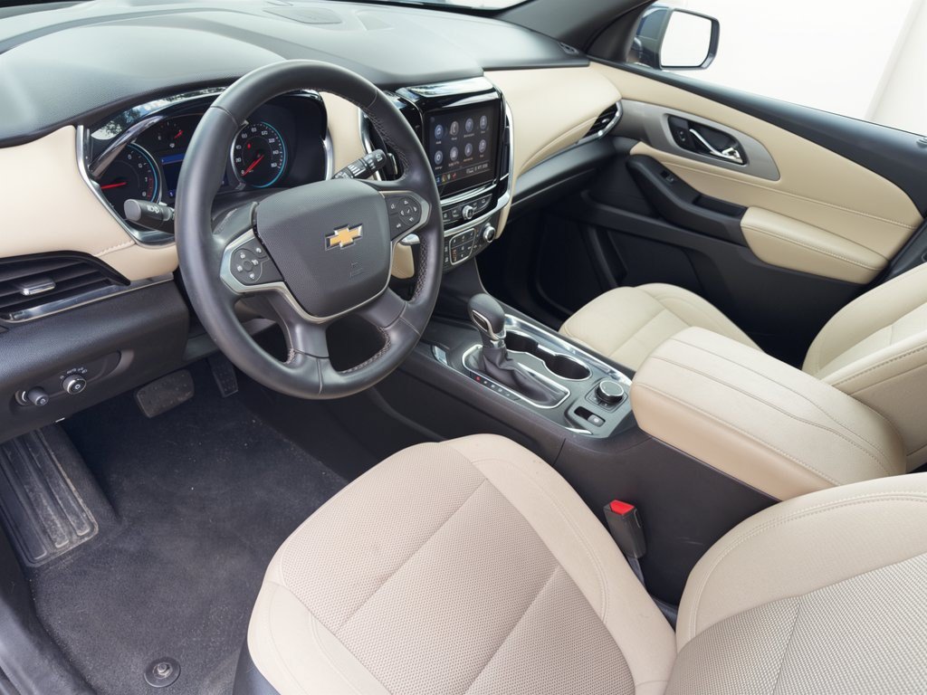 Used 2023 Chevrolet Traverse LT Cloth SUV