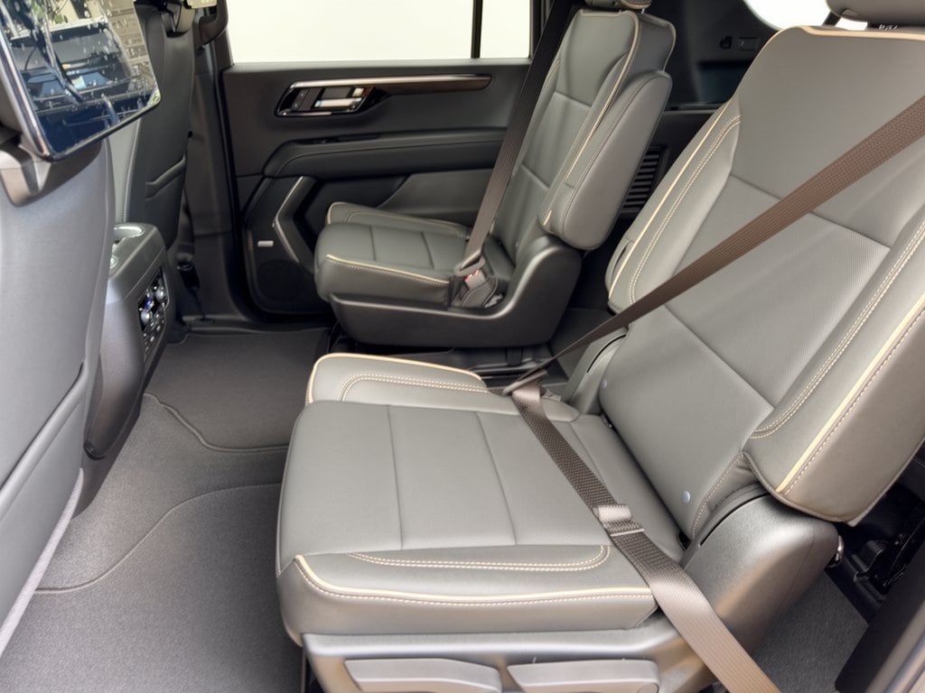 2026 Chevrolet Suburban Premier - Photo 25