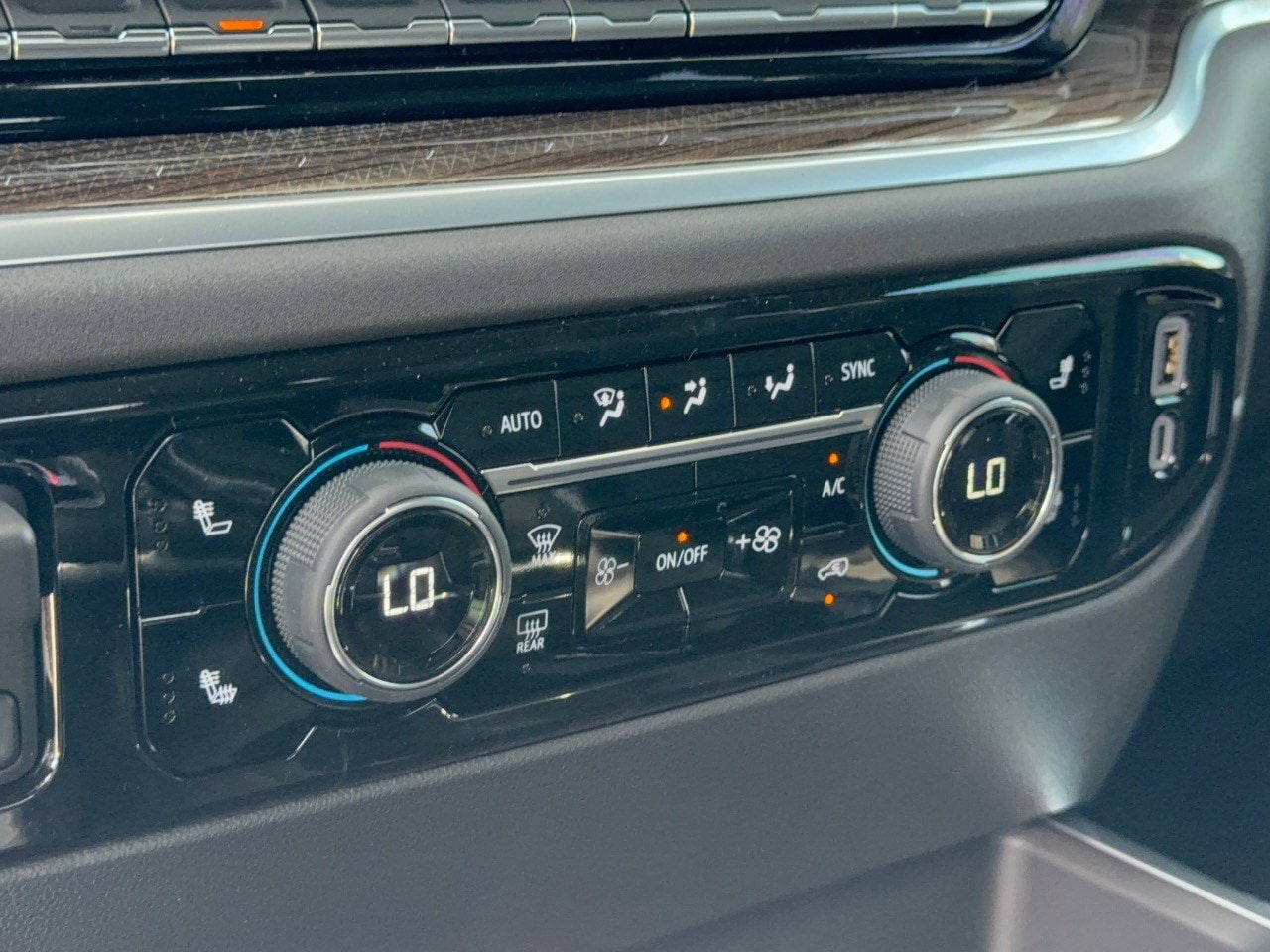 2026 Chevrolet Silverado 1500 RST - Photo 22