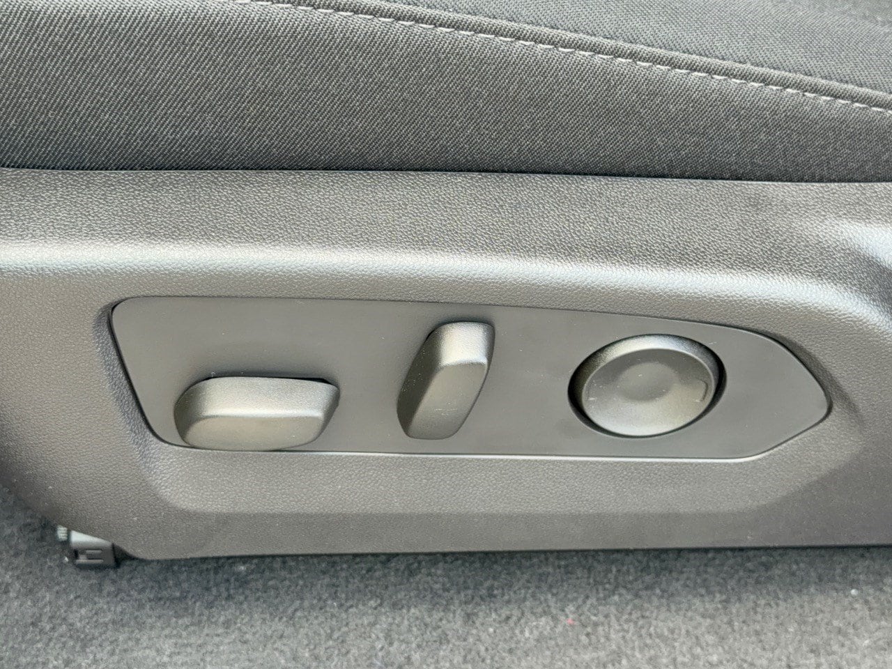 2026 Chevrolet Colorado Work Truck - Photo 16
