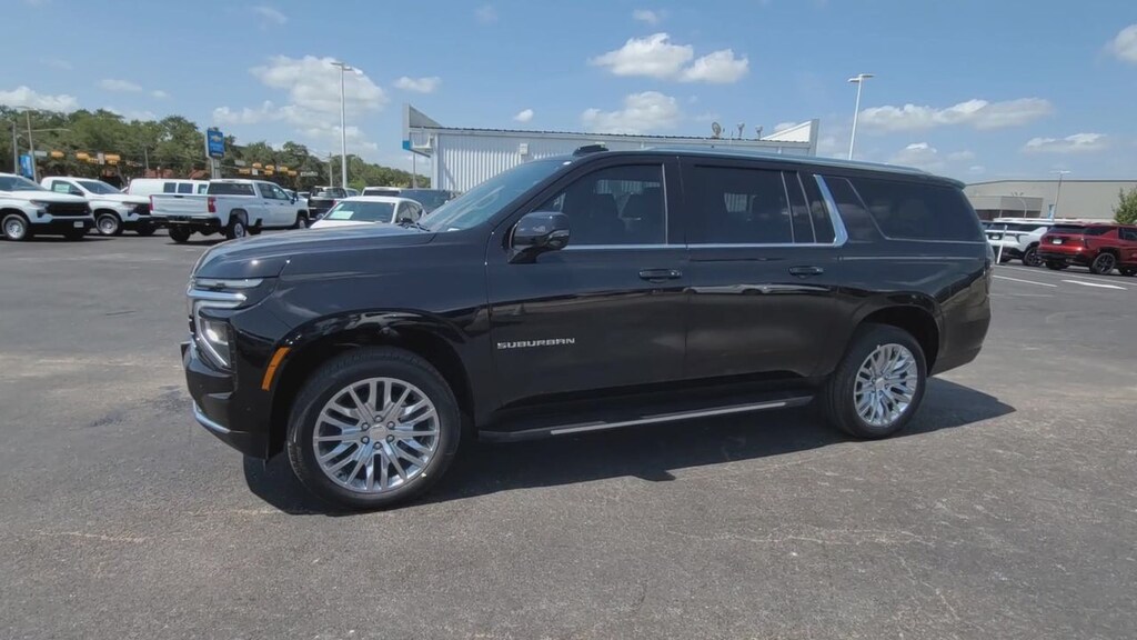 New 2026 Chevrolet Suburban LT SUV