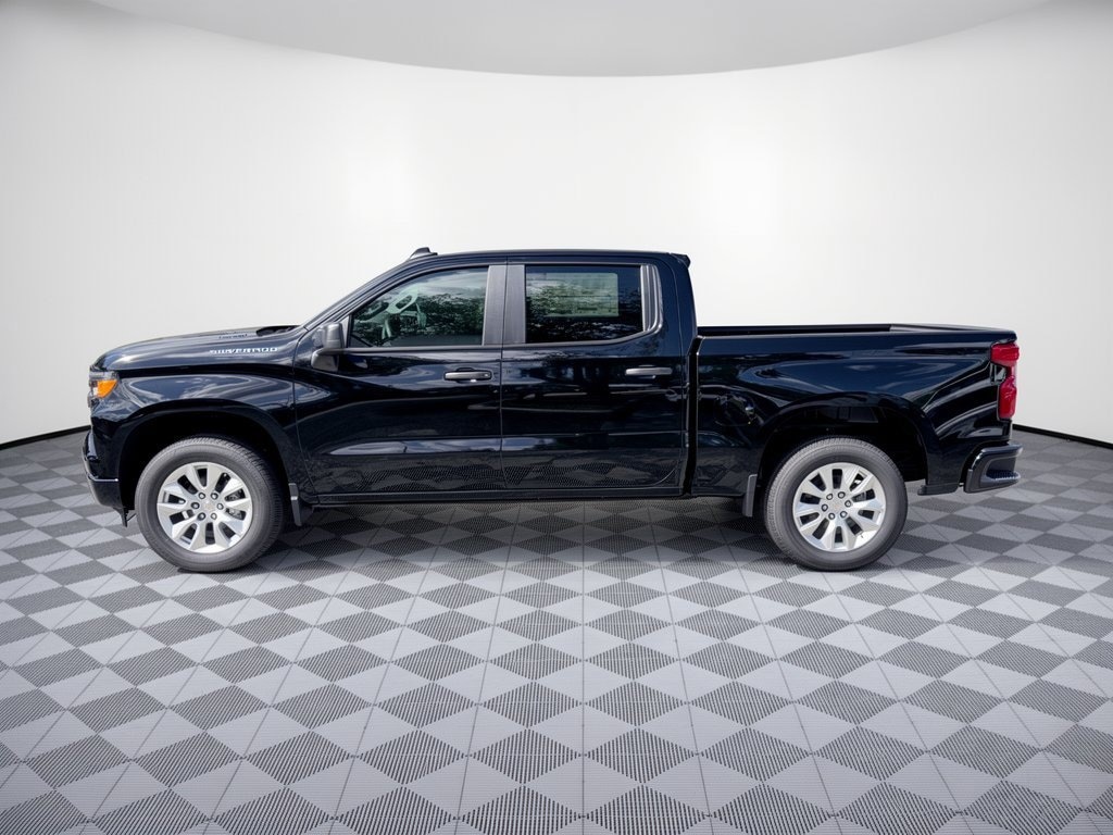 New 2026 Chevrolet Silverado 1500 Custom Truck