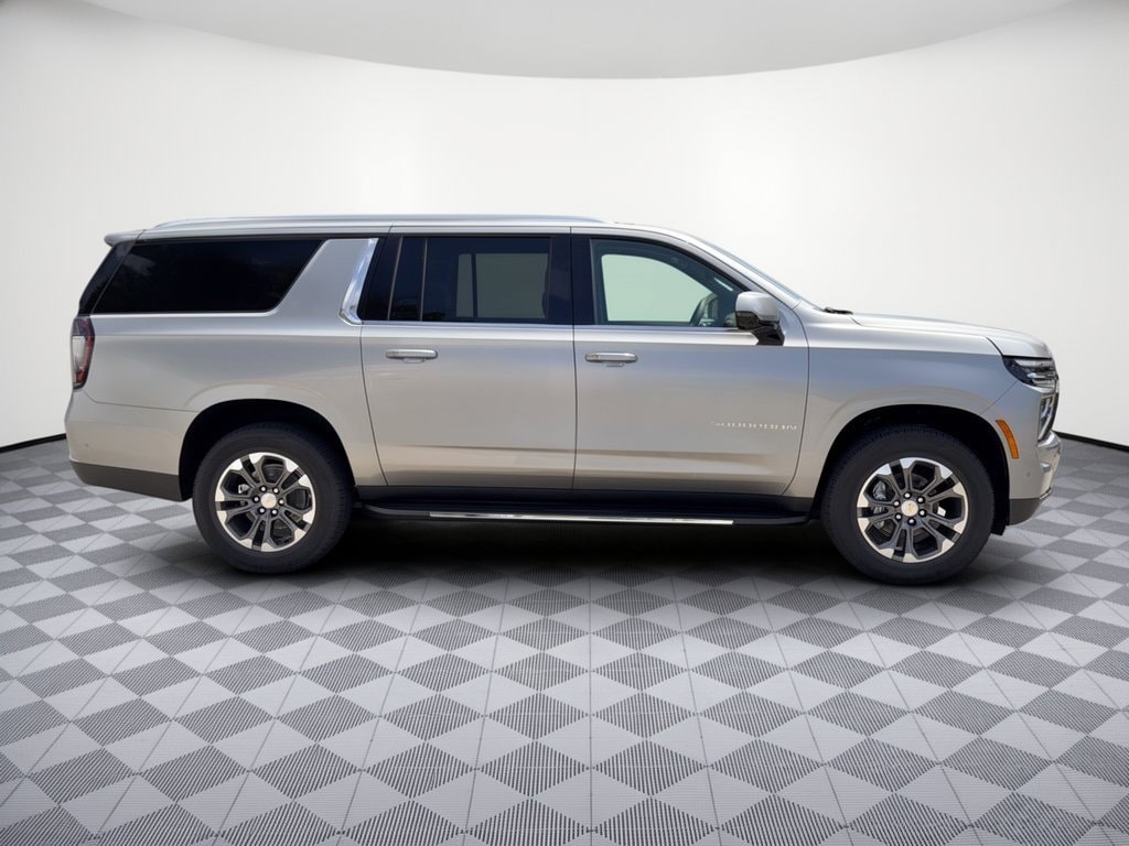 2026 Chevrolet Suburban LT - Photo 8