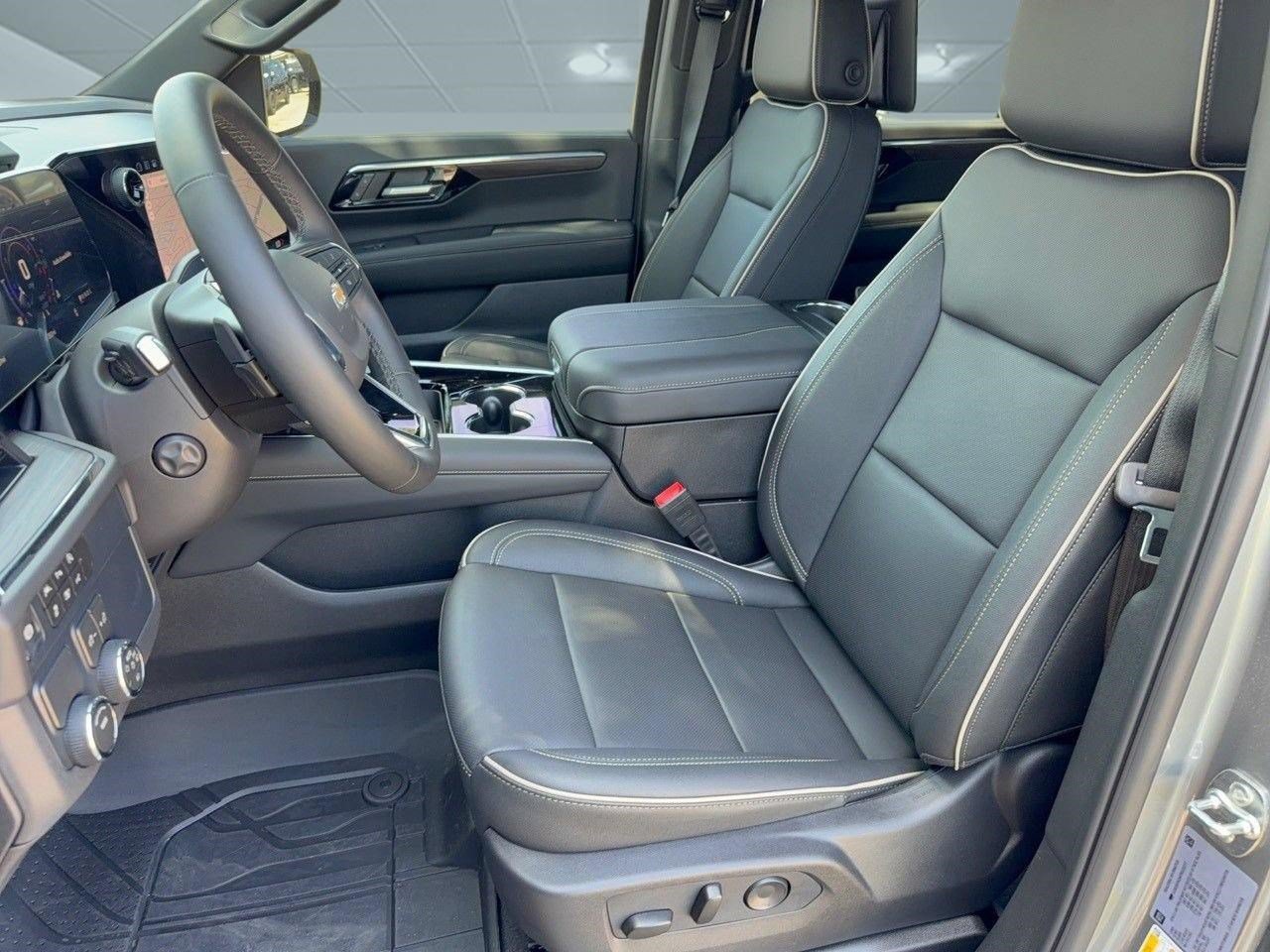 2026 Chevrolet Suburban Premier - Photo 5