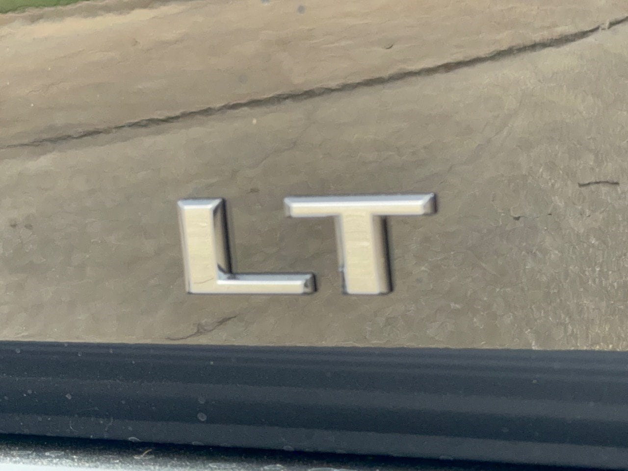 2027 Chevrolet Suburban LT - Photo 31