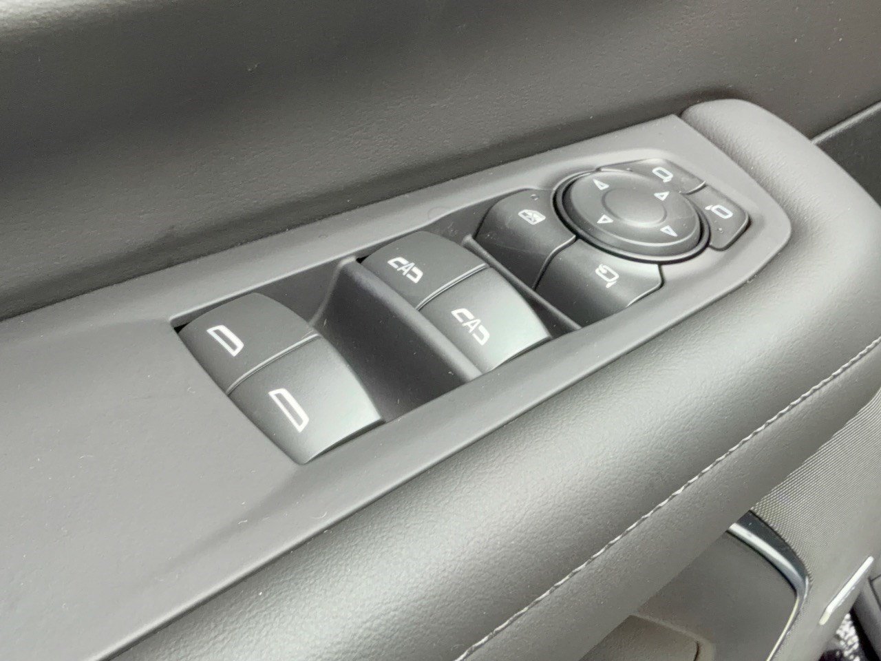 2027 Chevrolet Suburban LT - Photo 15